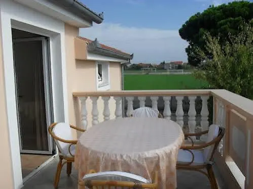 아파트 Saric 비오그라드나모루