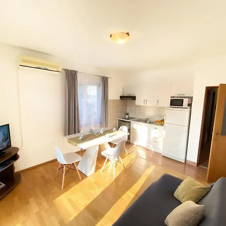 Saric * Biograd Na Moru