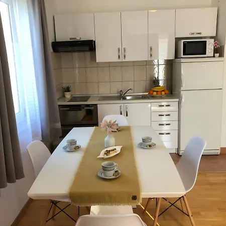 Saric Biograd Na Moru