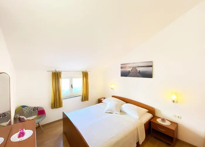 Διαμέρισμα Saric *