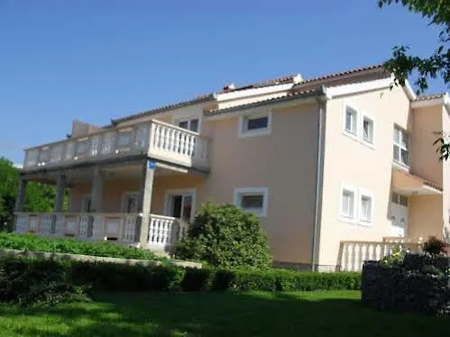 Διαμέρισμα Saric *